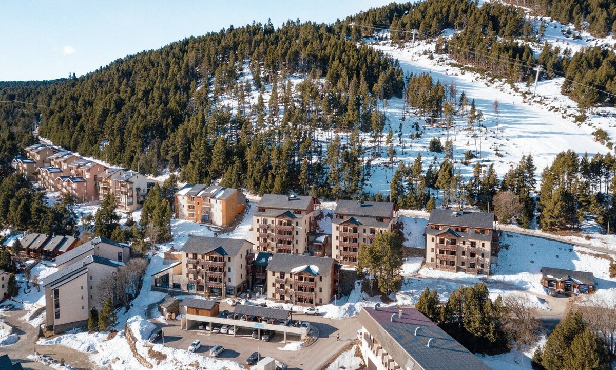 Les Angles Apartment | Alpine hideaway in Les Angles