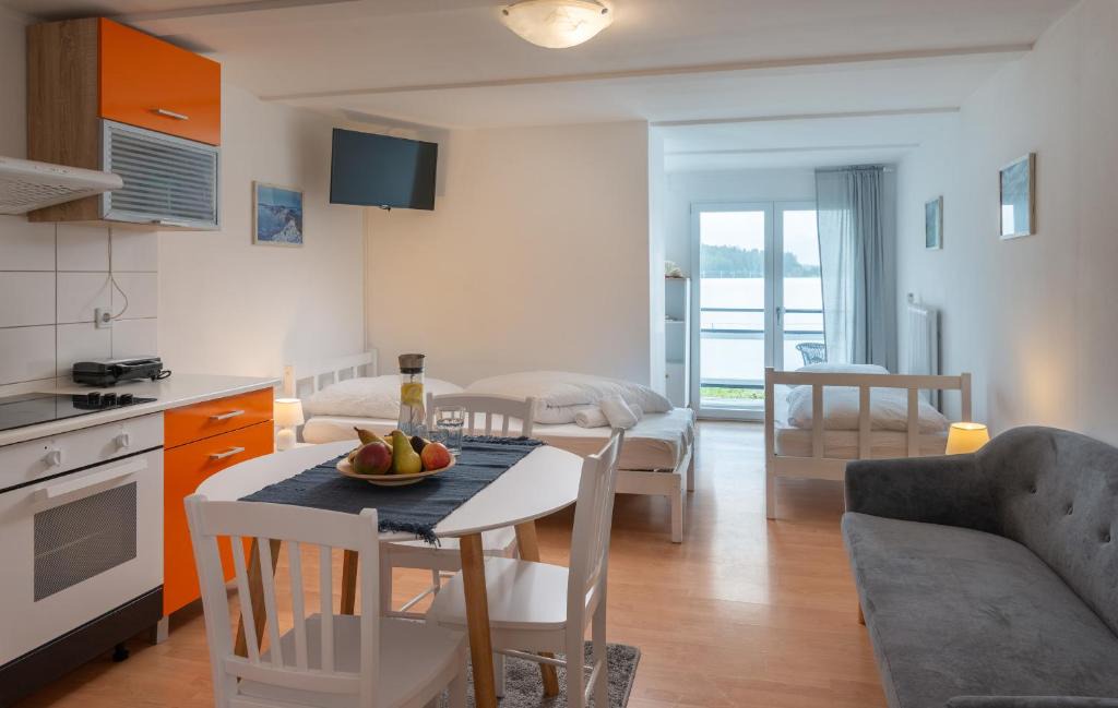 Maishofen Apartment | Alpine Hostel B4
