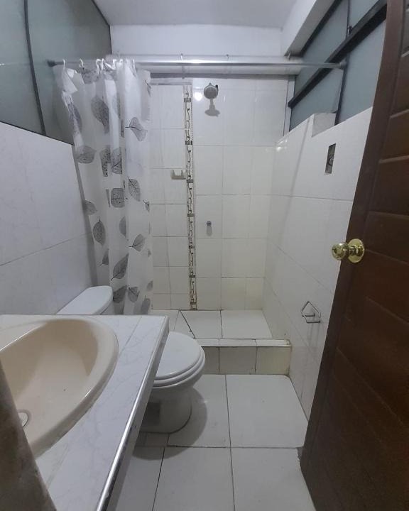 San Martin de Porres Apartment | Alquilo Cuarto Av Bertello (3 Cdras Tottus Av Canta Callao)