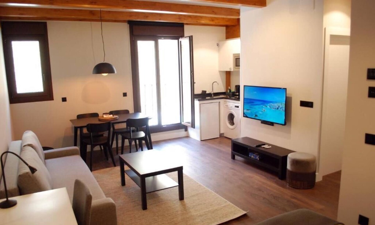 Leon Hotel | Altar Suites Caño Badillo by gaiarooms