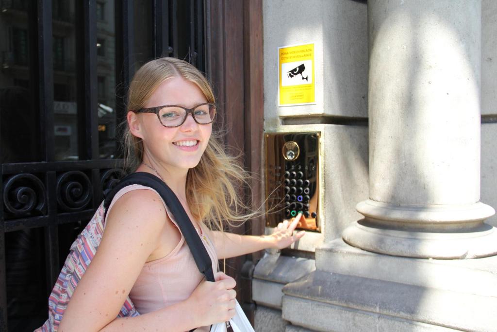 Eixample Hostel | Alternative Creative Youth Hostel Barcelona