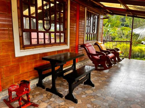 Anolaima Ski Chalet | Altos de Shalem