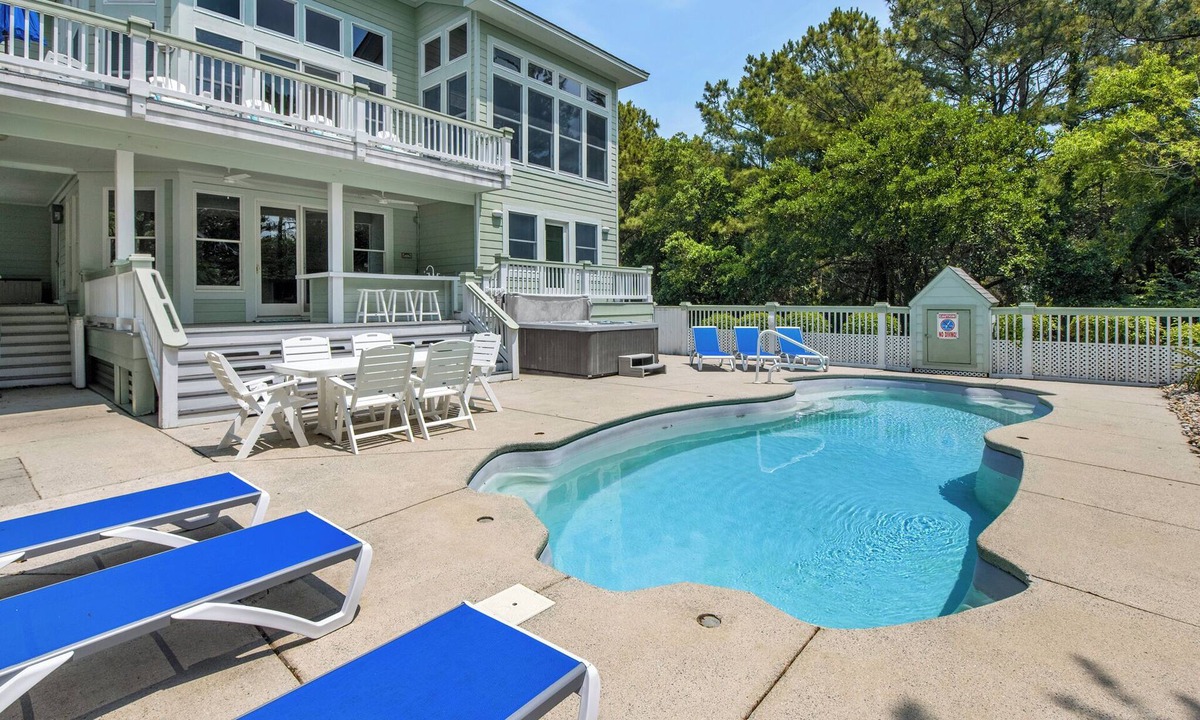 Corolla House | Always Summer: Private Pool, Spa, Club Access
