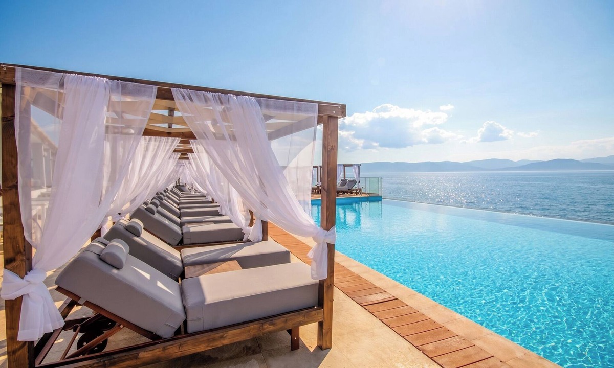 Benitses Hotel | Alyssium