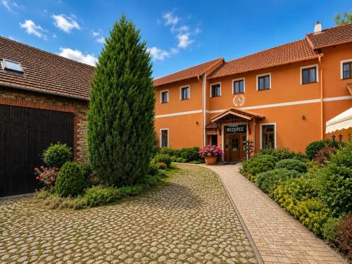 Straskov Hotel | Amálka u Řípu