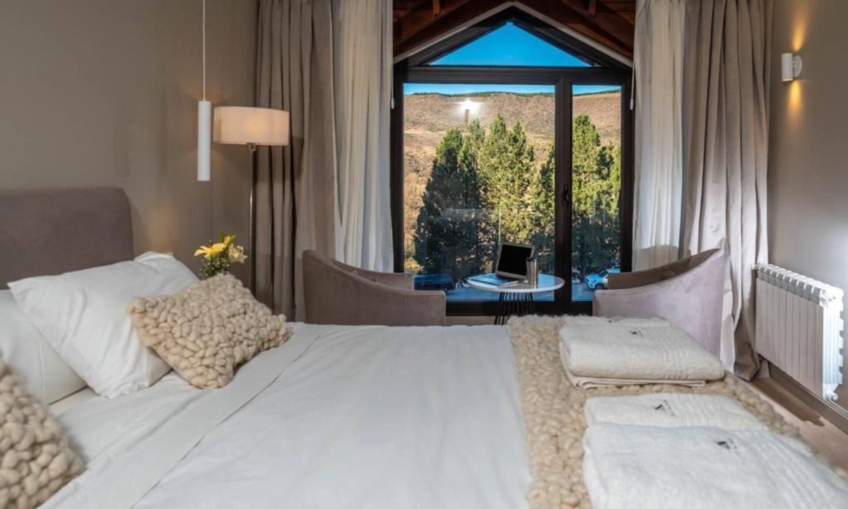 Alumine Hotel | Amérian Aluminé