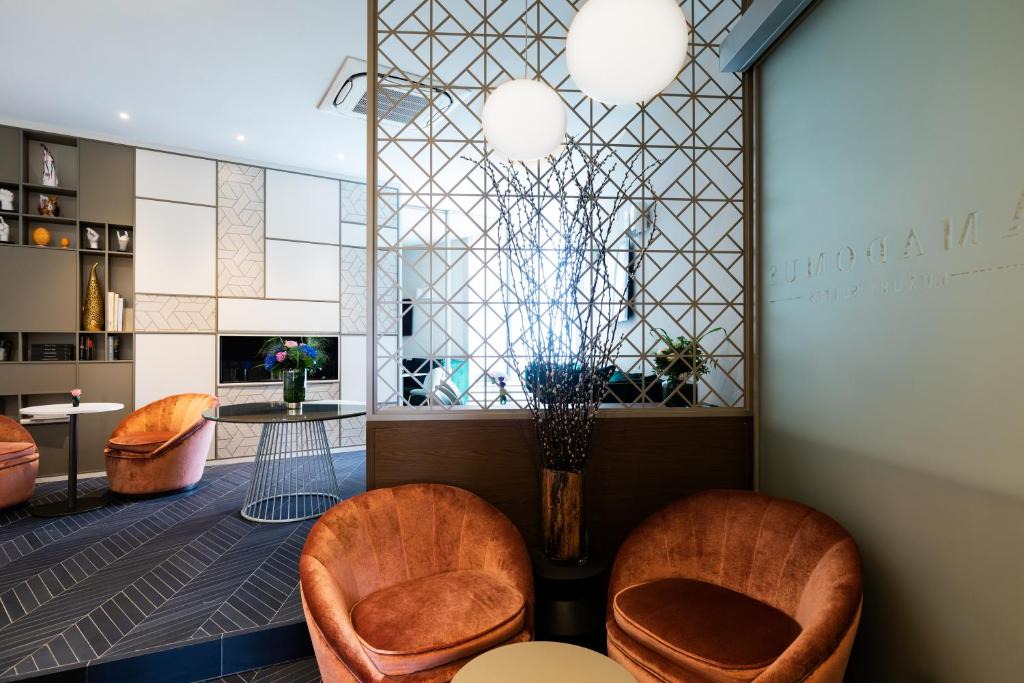 Naples City Centre Hotel | Amadomus Luxury Suites