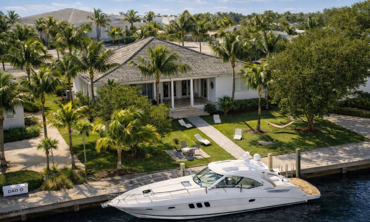 Alice Town Villa | Amamare Waterfront Villa | Pool + Private Dock