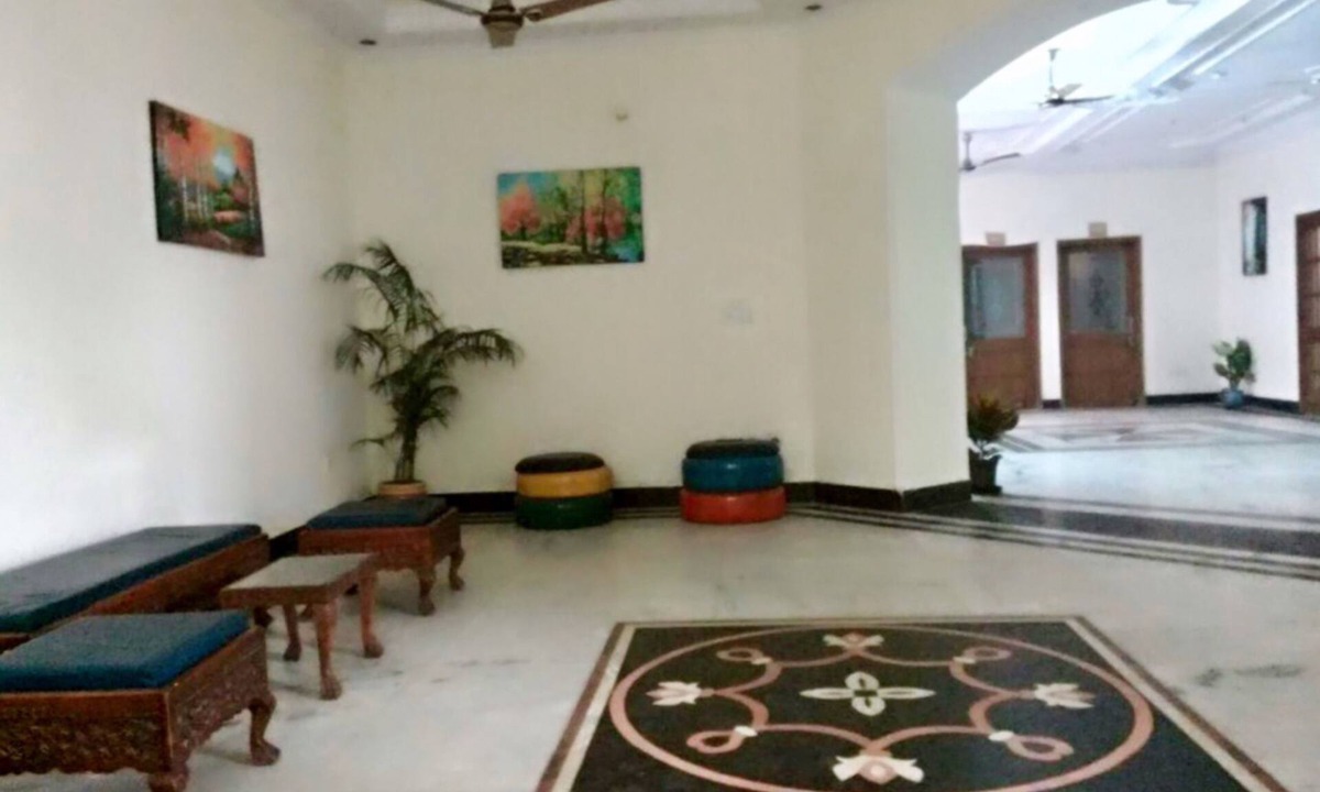 Greater Noida House | Aman Inn