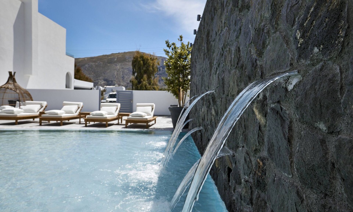 Kamari House | Amara Suites Santorini
