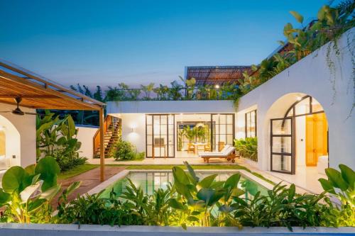 Mambal Villa | Amari Villa Modern 2BR Pool & Rooftop Sauna in Ubud
