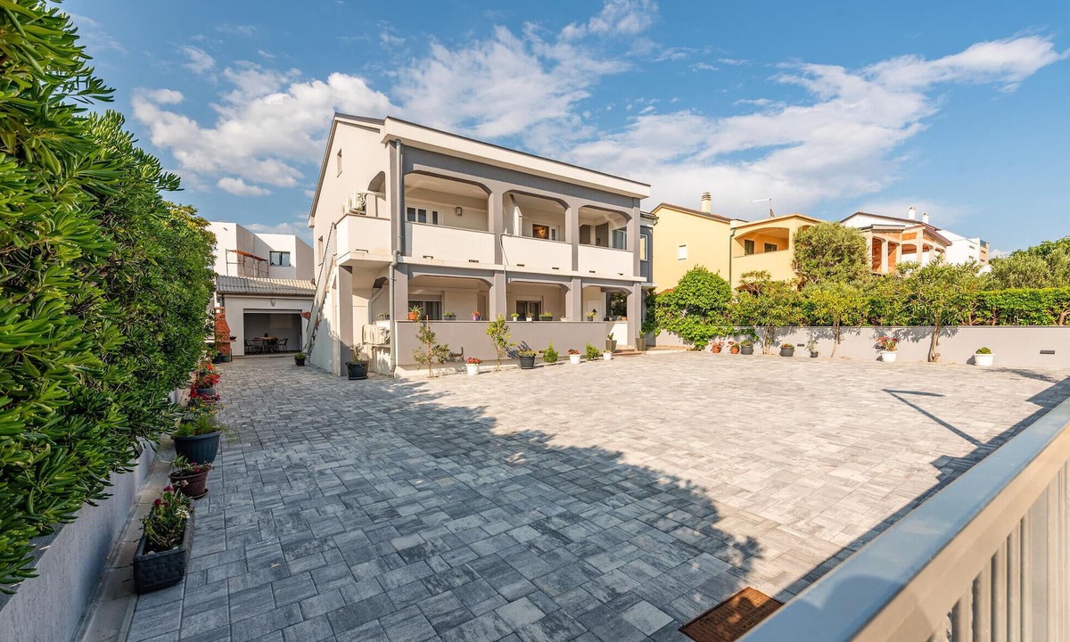 Povljana Apartment | Amazing apartment in Povljana with WiFi