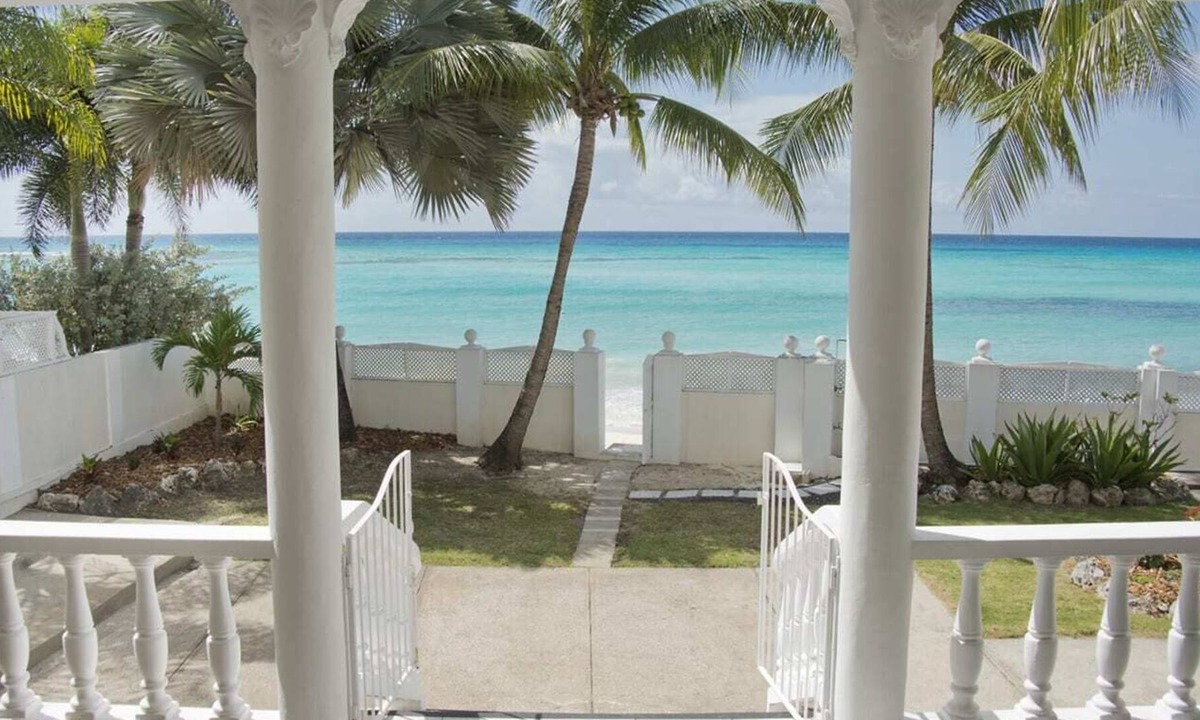Saint Lawrence Villa | Amazing Beach Front Villa on the South Coast