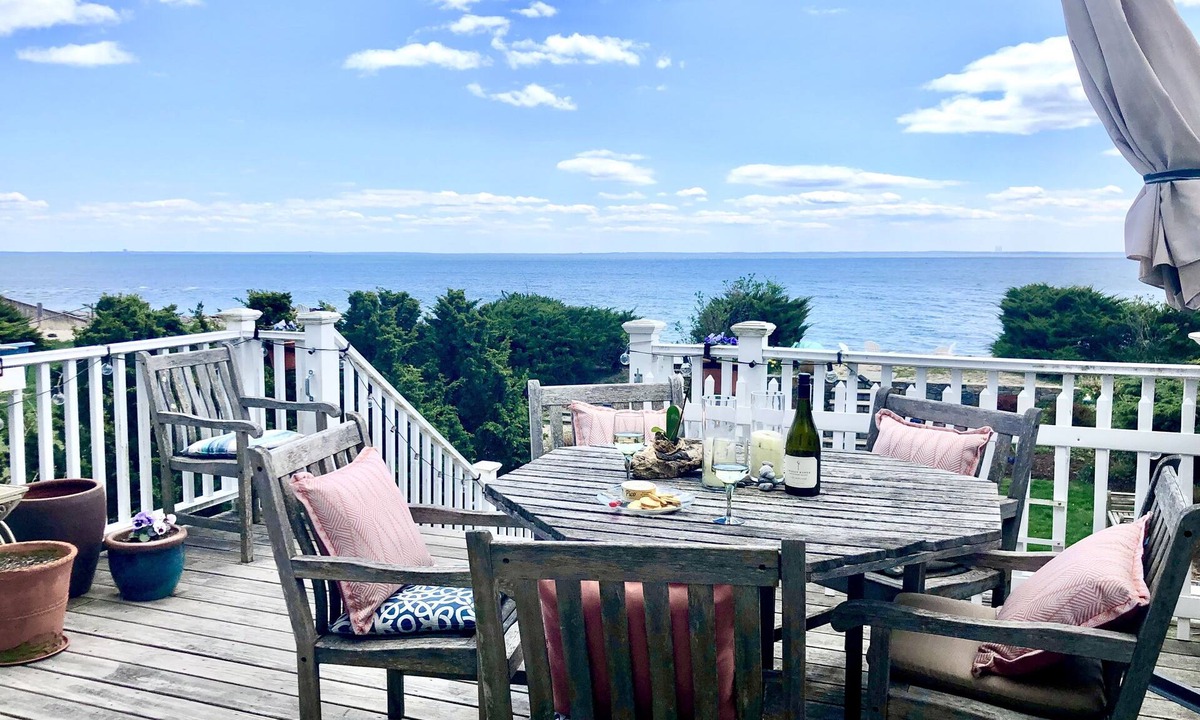Fairfield House | Amazing Direct Beachfront Home close to golf, tennis, restaurants and shopping