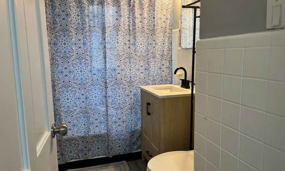 Mount Vernon Apartment | Amazing Downtown Location! Quiet & Spacious! #C