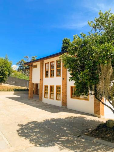Envigado Villa | AMAZING EL POBLADO VIEWs-MODERN VILLA