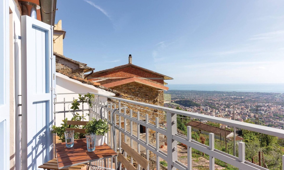 Massa House | Amazing home in Massa (MS) with house a mountain view