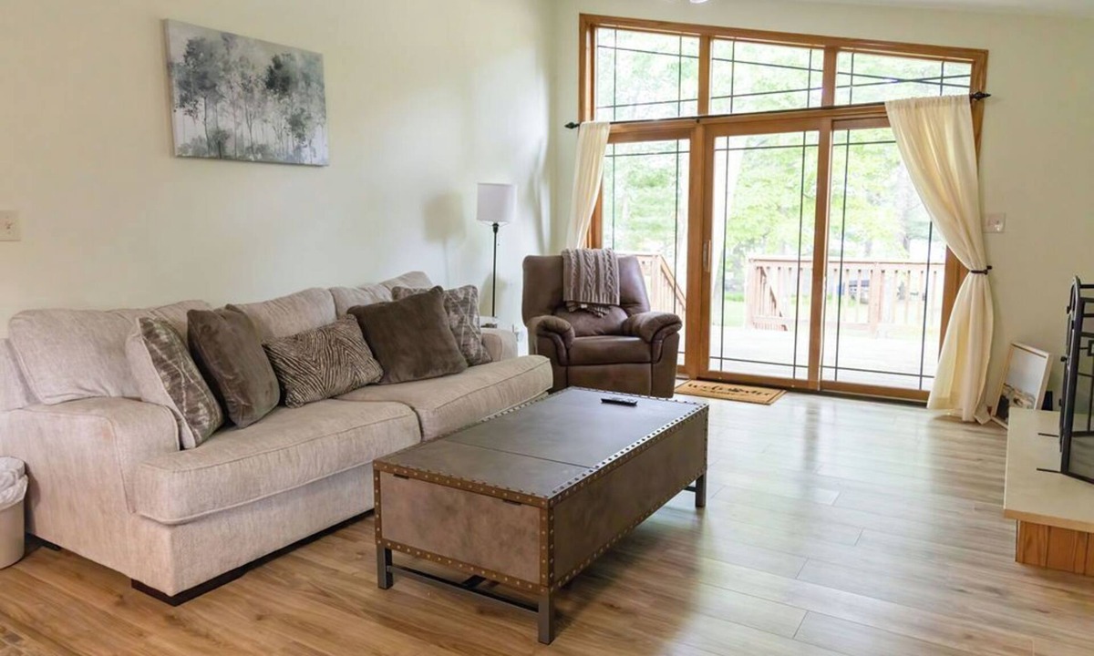 Eagle River Resort | Amazing Home on Catfish Lake w/Private Pier. Fantastic Location!
