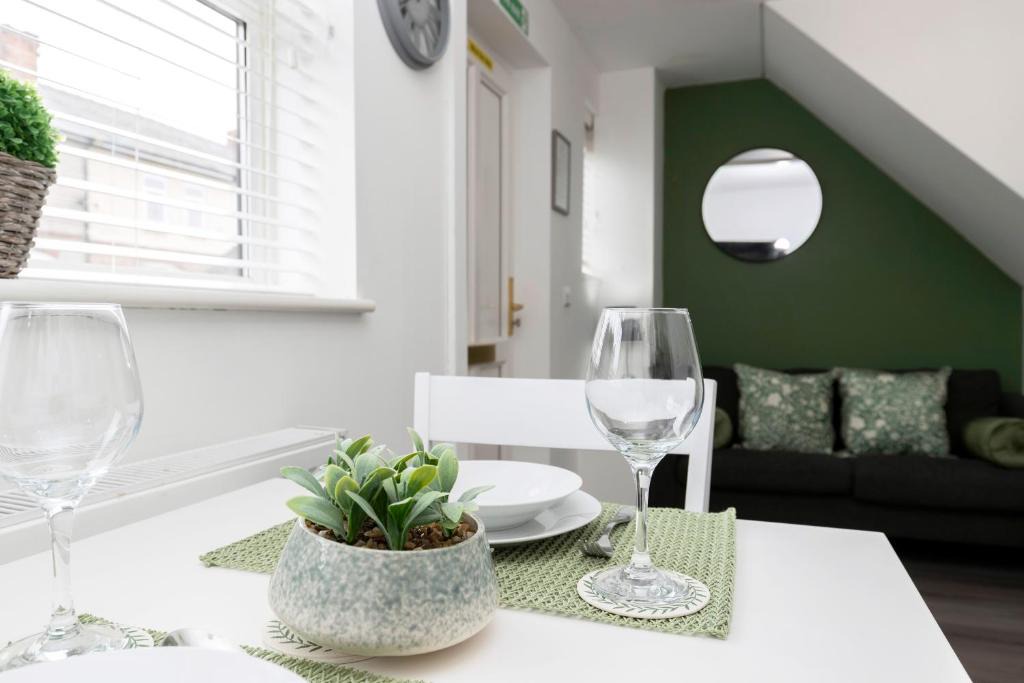 Darlington Apartment | Amazing house with central location TV downstairs and in bedroom super fast WiFi and crisp white hotel linen hosted by Our Home Short Stays