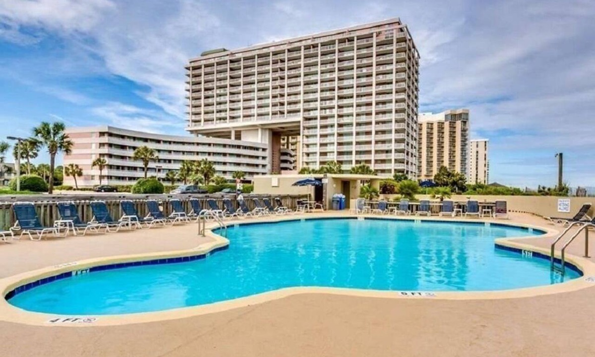Arcadian Shores Condo | Amazing Oceanfront Condo @ NH Tower Kingston-Indoor Pool/Hot Tub, Outdoor Pool