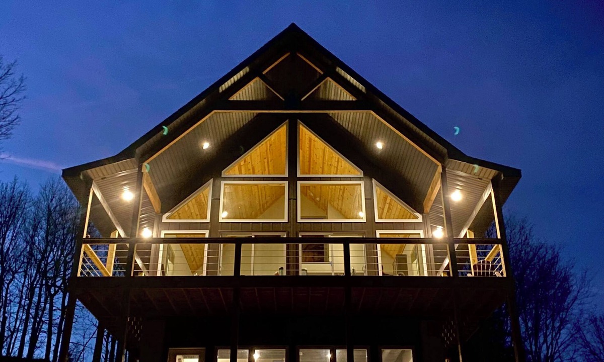 Jasper Cabin | Amazing Ozark views+New Hot Tub+10 private acres+Pond+15 min to Buffalo River