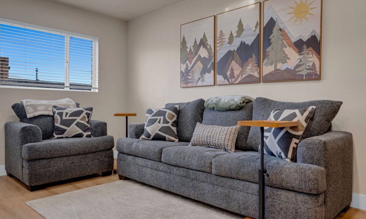 Williams Apartment | Amazing Studio right on Historic Rte 66 in Williams. Walk to the action~!