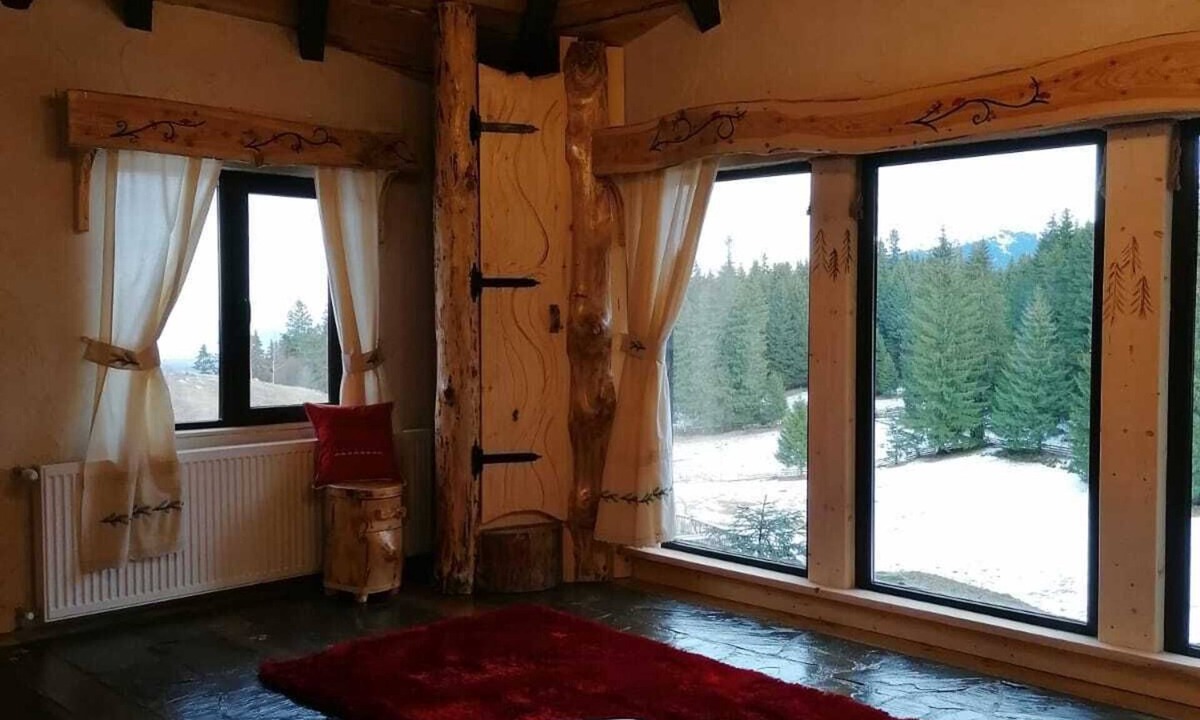 Moeciu de Sus House | Amazing Treehouse, Top Amenities, Romantic & Amazing Views