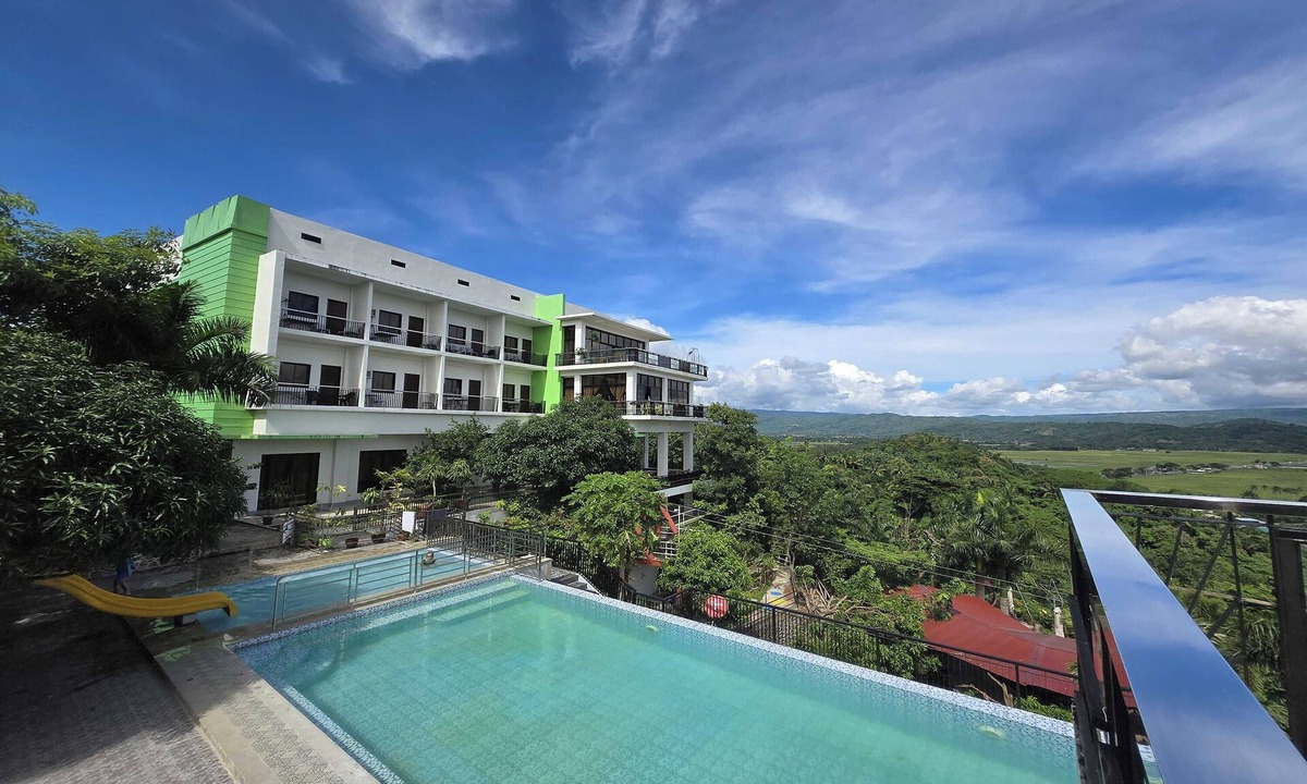 Mabitac Hotel | Amazing View Mountain Farm Resort