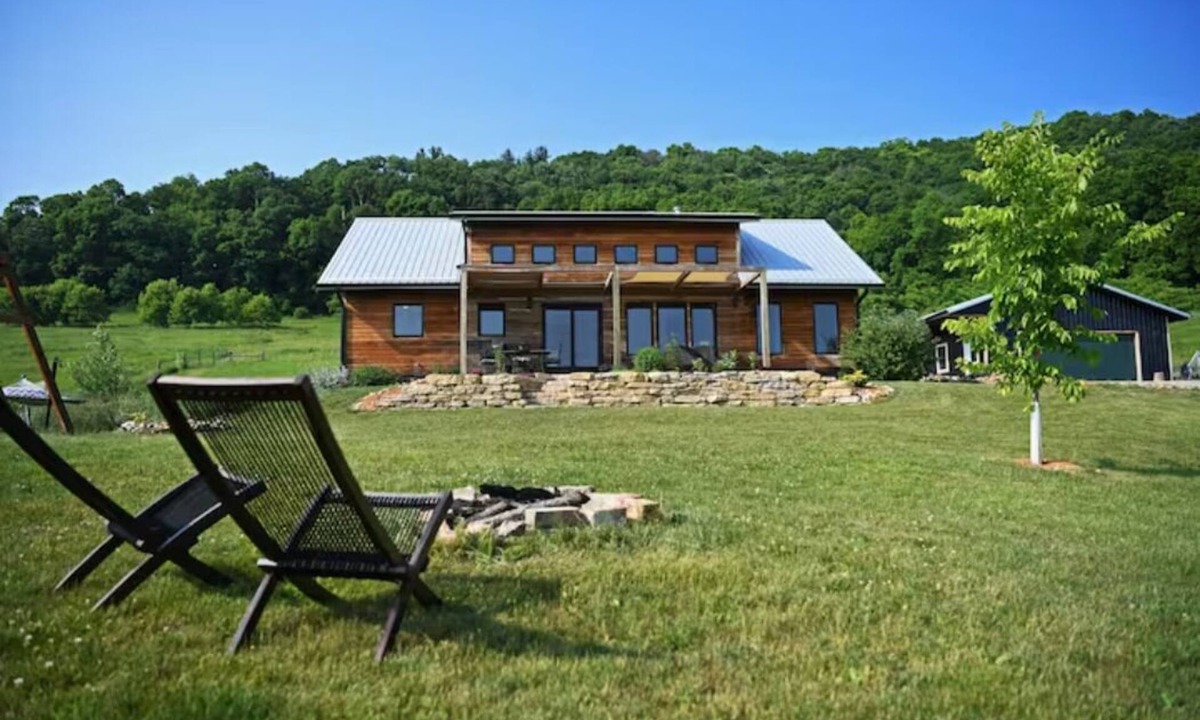 Vernon County Other | Amazing Views at this Modern Retreat on 5 Acres. Superhost on AirBnB!