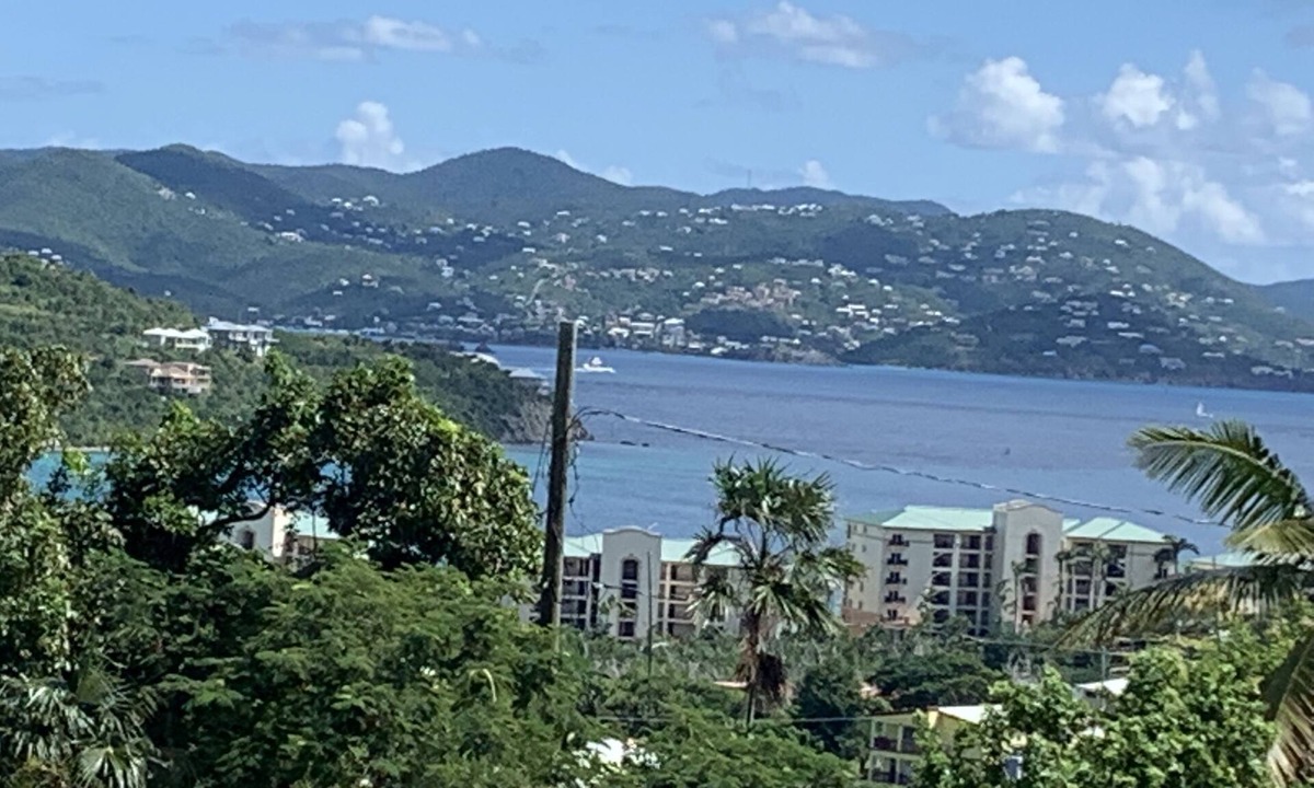 Donoe House | Amazing views on the East End newly renovated