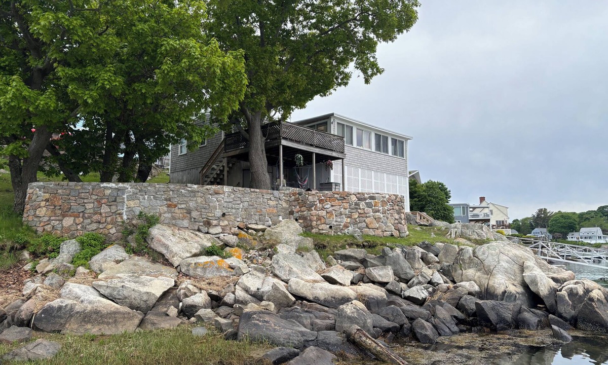 Gloucester Cottage | Amazing Waterfront/Access 4BDRM in Riggs Point
