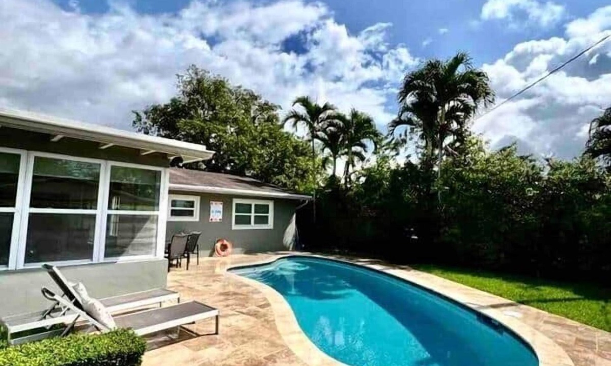 Tamiami House | Amazon Heated Pool Perfect House