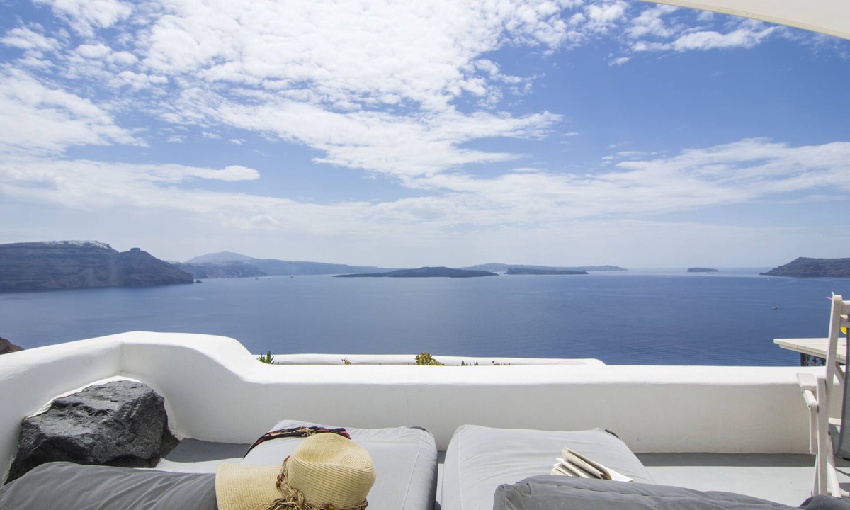 Oia Hotel | Ambition Suites
