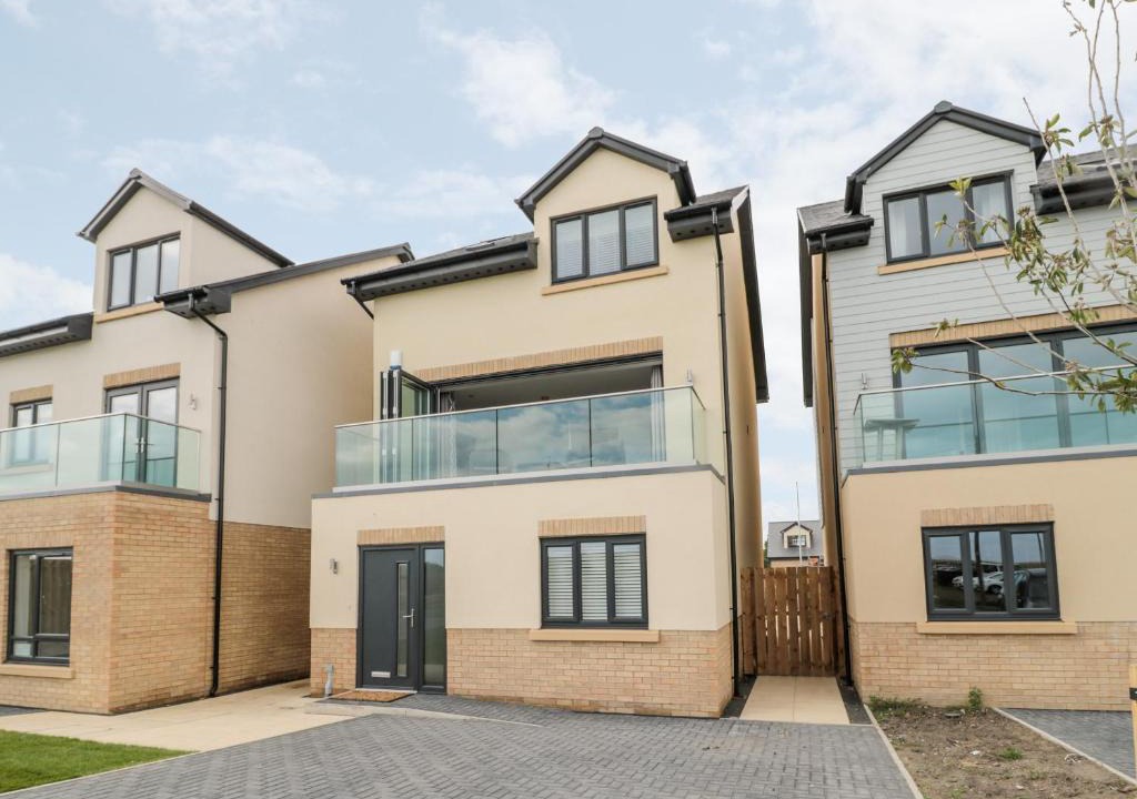 Amble House | Amble Views