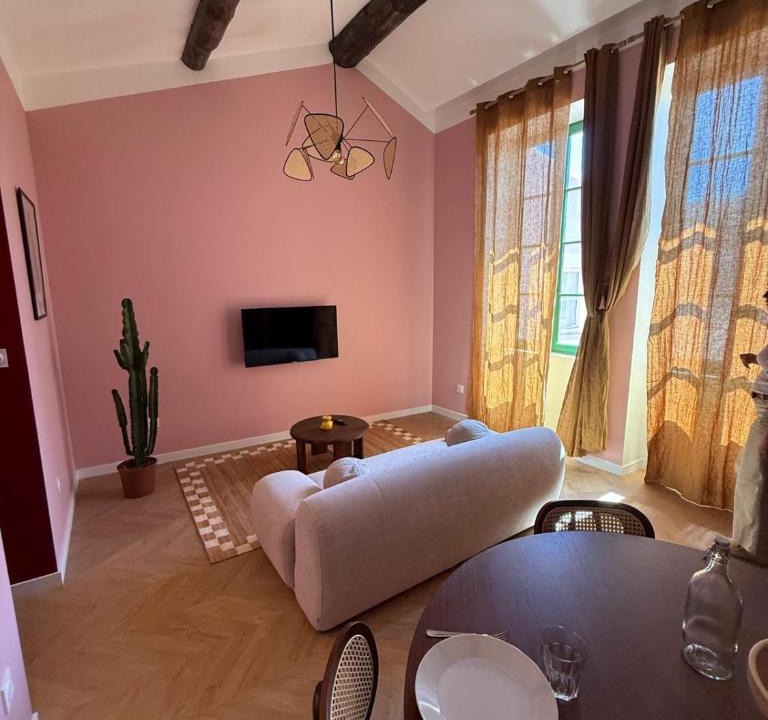 Nimes City Centre Apartment | ambre
