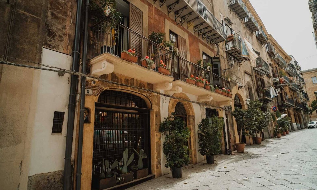 Albergheria House | Ambrosia-Timeless Hosting