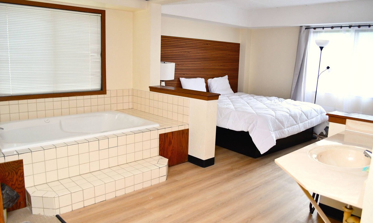 Waseca Hotel | American Motel