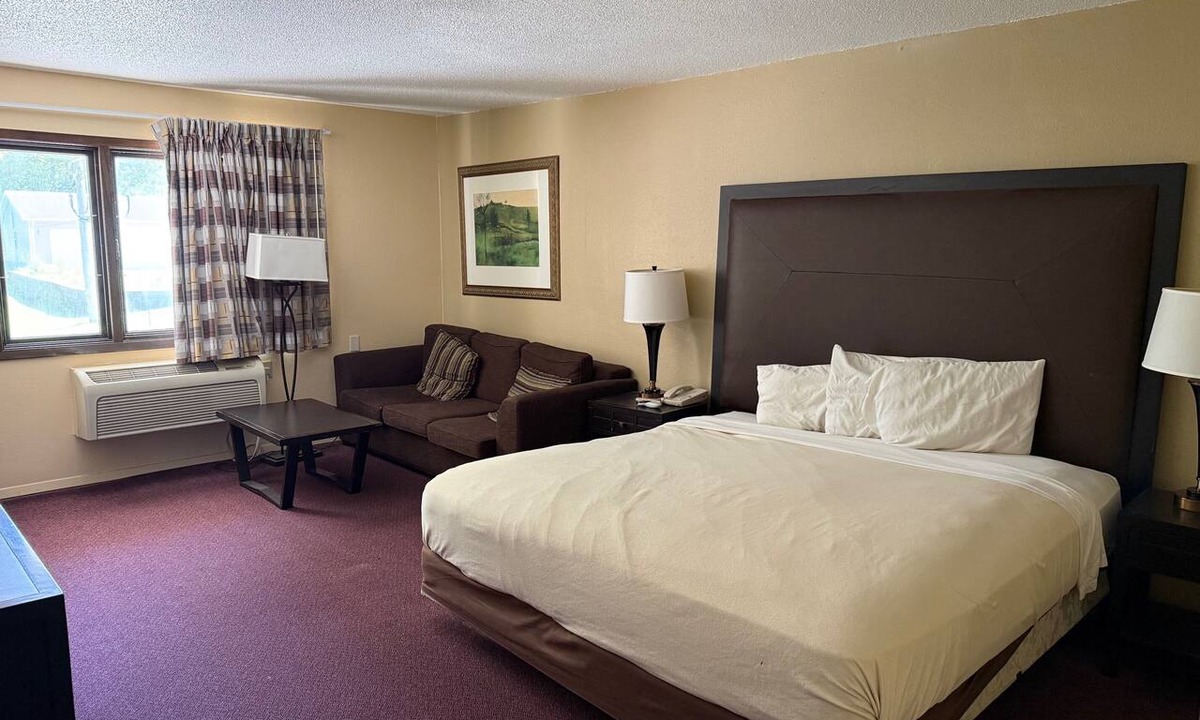 Webster City Hotel | Americas Inn