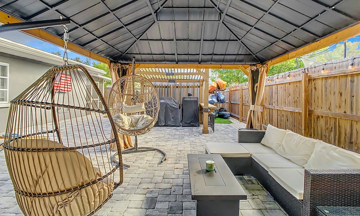 Bradenton House | AMI, IMG, Boating, Fishing, Snorkeling, HotTub, Bikes, Kayaks, Golf, Dogsitting