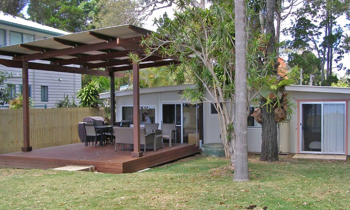 Amity Point House | Amity Waterfront on 1/2 Acre