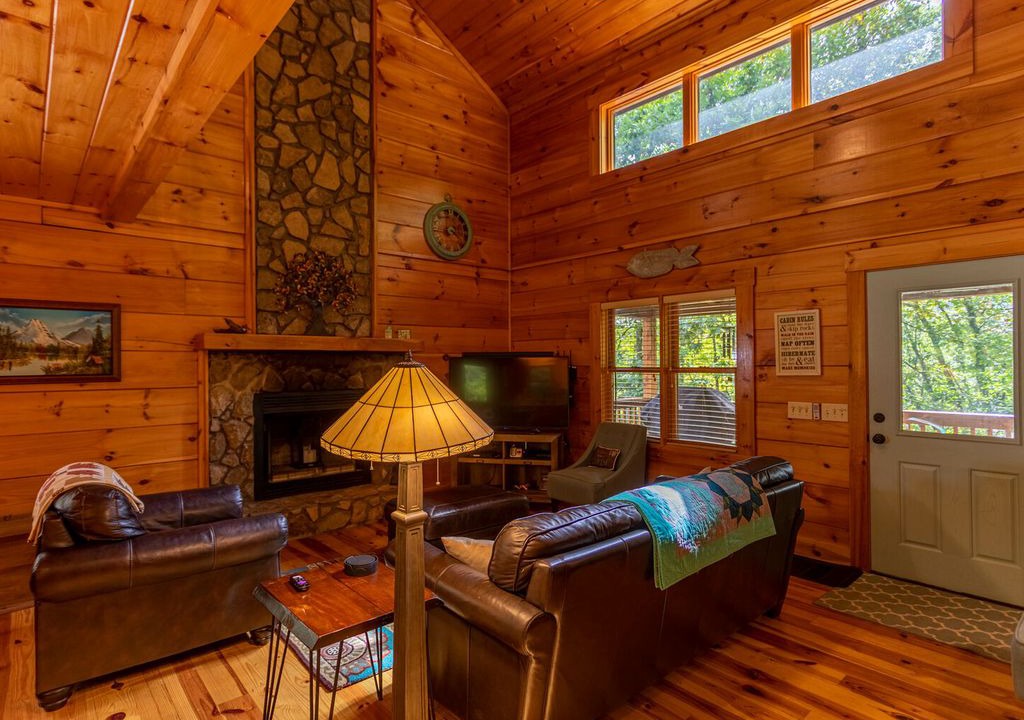 Vilas Cabin | Among the Trees - Valle Crucis Cabin with hot tub, Pool Table, Pond, Fire pit