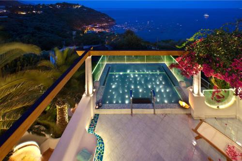 Marina del Cantone Villa | Amore Rentals - Villa Ariadne