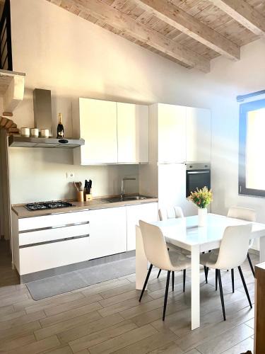 Tergu Apartment | Ampio appartamento con soppalco, a 10 min dal mare e Castelsardo
