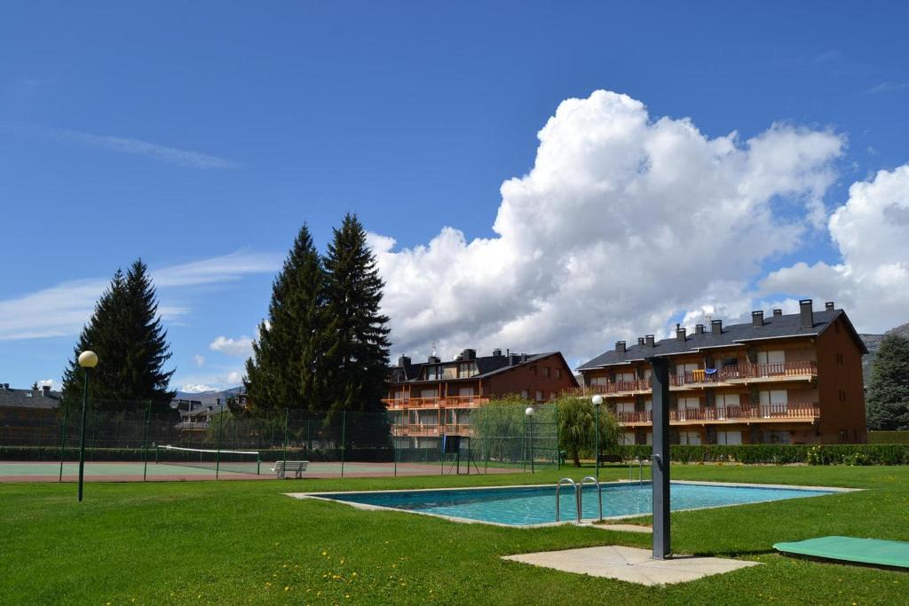 Llivia Apartment | Amplio apartamento con piscina en Llívia