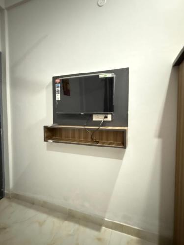 Mayapur House | Amrit bela