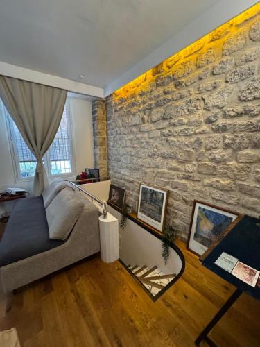 Quartier de la Roquette Apartment | Amy