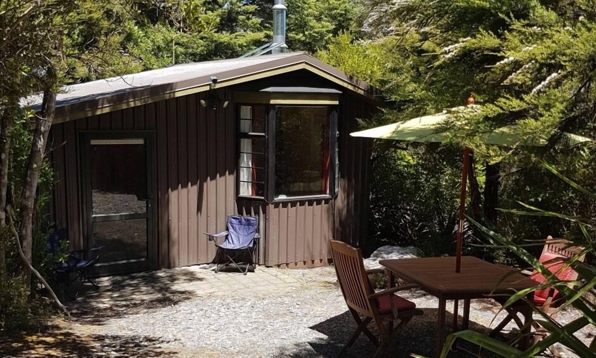 St. Arnaud Cottage | Amyris - secluded get away.
