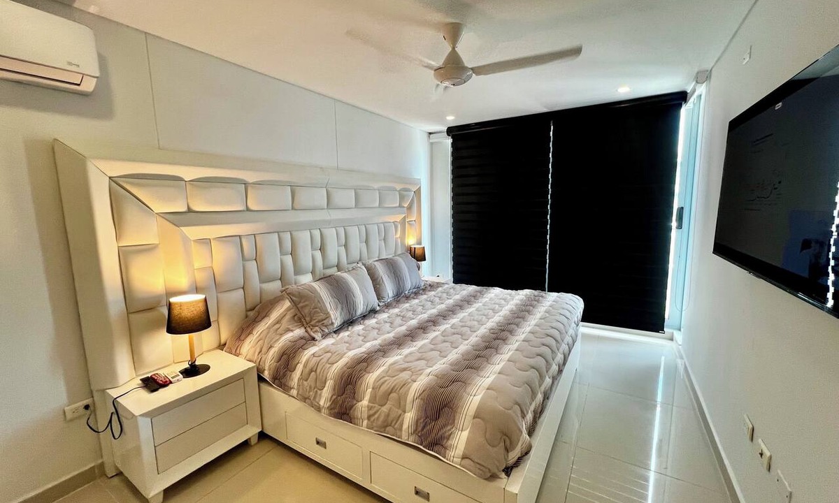 Alto Prado Apartment | An elegant, comfortable apartment in a great location.