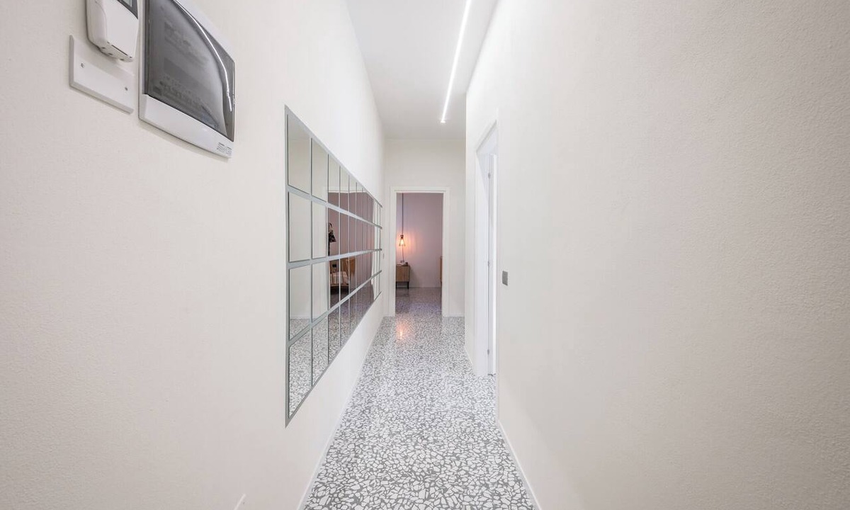 Old Town Apartment | [AN EXCLUSIVE OVERLOOK IN THE HEART OF MODENA] SWING ON THE SQUARE