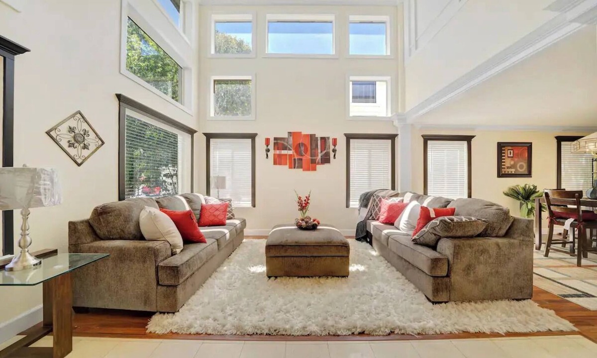 Antioch House | An ideal location